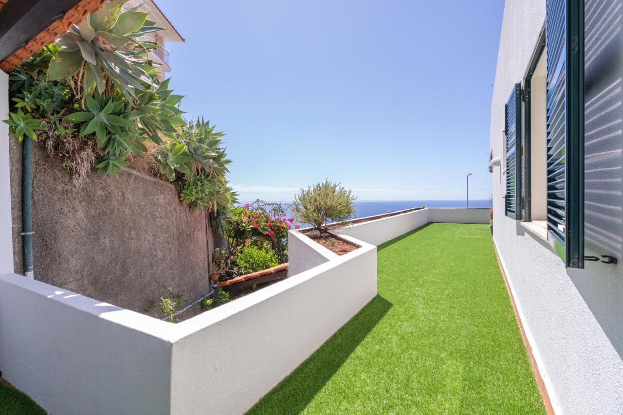 Flowers Island House 3 Caniço Exterior foto